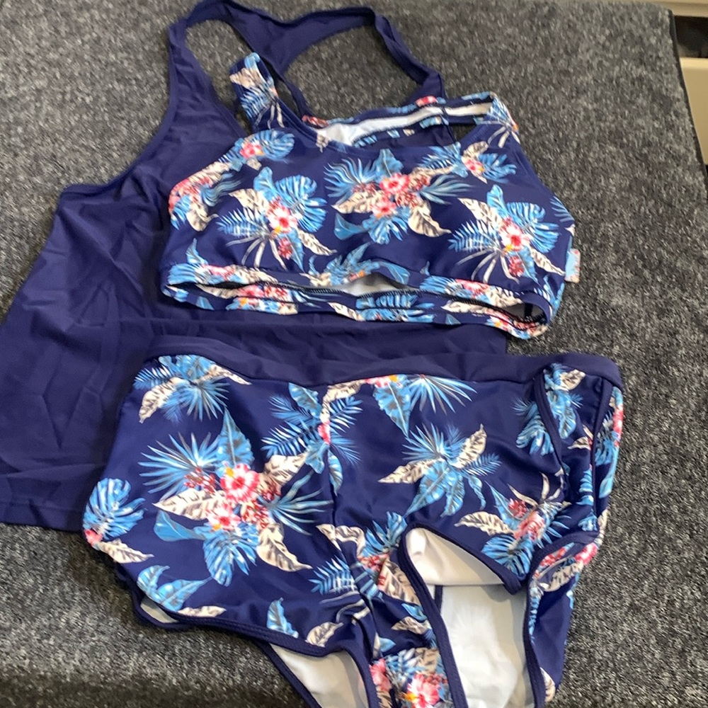 3 piece swimming suit large
